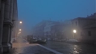 Jahresausklang 2016 in Venedig . . .  © Gerhard Hradetzky